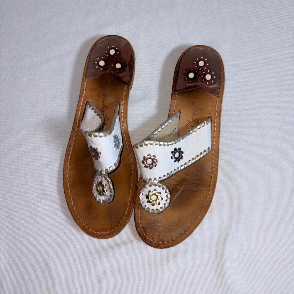 Jack Rogers Jacks Sandals 10M White Leather Floral Whipstitch Good Preppy Flat